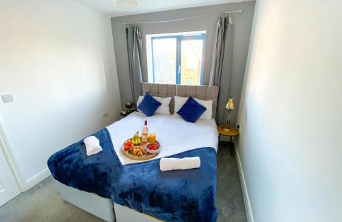 Milton Keynes Casa | Contractor Accommodation Specialist, 3 bedroom house with FREE Parking, Wifi & Netflix!