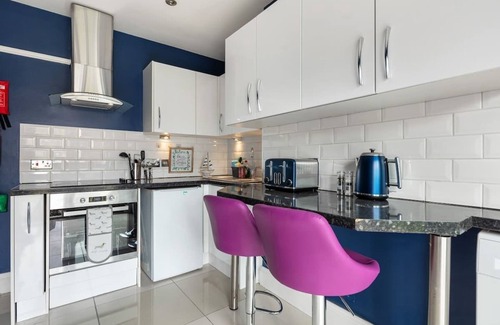 Westcliff-on-Sea Casa | Northview Spacious 4BR House | Contractors | Leisure | WIFI