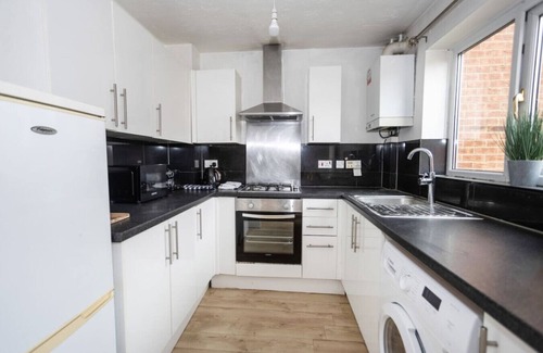 Bradley Stoke Casa | Contractor’s Haven in Patchway