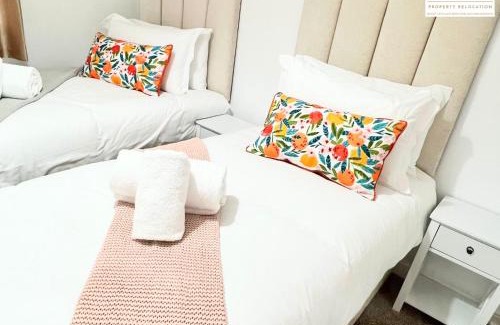 Stevenage Apartamento | Contractors 2 Bed Apartment in Stevenage SG1 Hertfordshire By White Orchid Property Relocation Leisure & Business