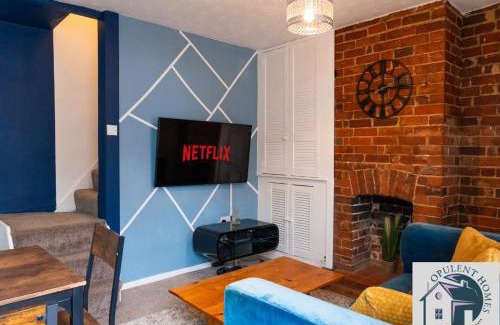 Reading Casa | Contractors Pad - 4 Bed Town House - Cent Reading - Free Parking