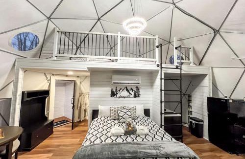 Hartford Otro | Contrast Cove Dome in Smoky Mountains in Hartford, Tennessee