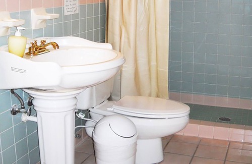 Naples Hotel | Conty's Motel