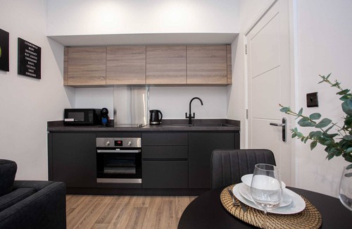 Bolton Apartamento | Convenient 2 Bedroom Bolton Apartment