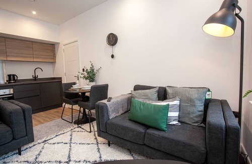 Bolton Apartamento | Convenient 2 Bedroom Bolton Apartment