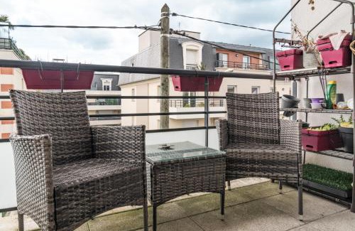 Noisy-le-Grand Apartamento | Convenient 2BR Apt near subway