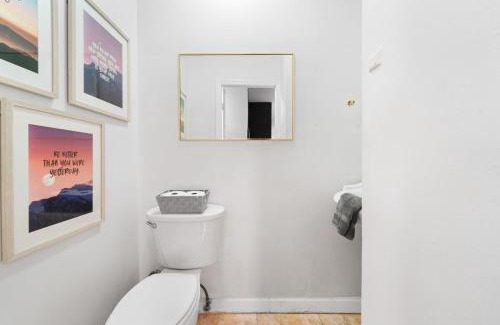 Midtown West Apartamento | Convenient 2BR - Walking distance to Times Square
