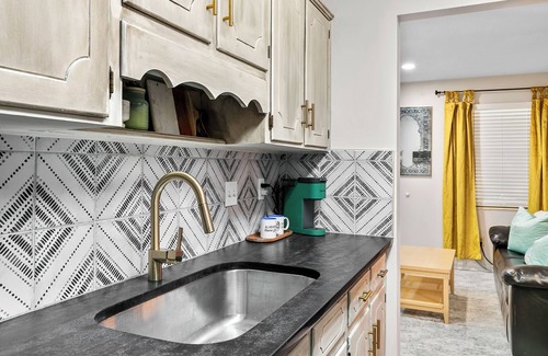 Hoover Casa | Convenient 3/2.5 Boho Bungalow