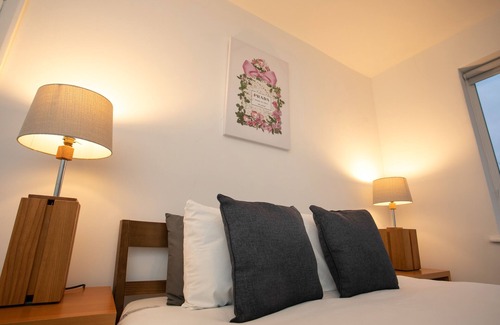 Mapperley Casa | Convenient 3 Bedroom House With Parking
