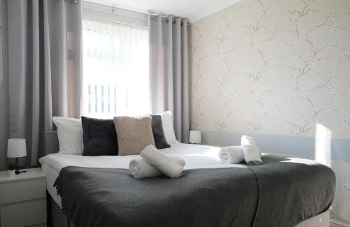 Luton Casa | Convenient 3 Bedroom House with Garden in Luton