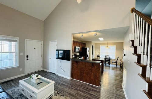 Augusta Casa | Convenient 4B/3b home & 2 car garage