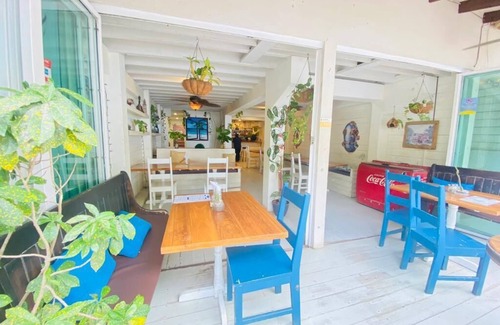 Half Moon Bay Apartamento | Convenient and affordable Beach Front Extended Stay Studio