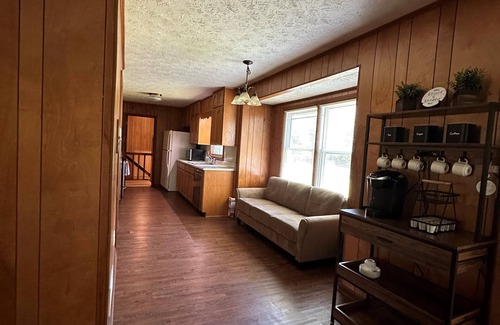 Jonesboro Casa | Convenient and Charming 3-bedroom house with basement in Atlanta’s Suburbs