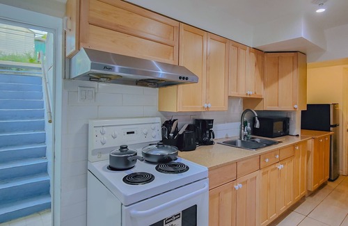 Renfrew-Collingwood Casa | Convenient and Cozy Suite for Your Vancouver Trip