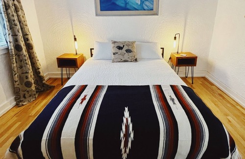 University Heights Casa | Convenient and Stylish Home for Traveling Nurses, Film Industry and Vacationers