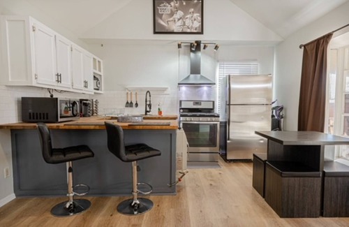 Fortson Cabaña | Convenient Cottage Unit w/grill close to Hospitals, Restaurants and Ft Moore