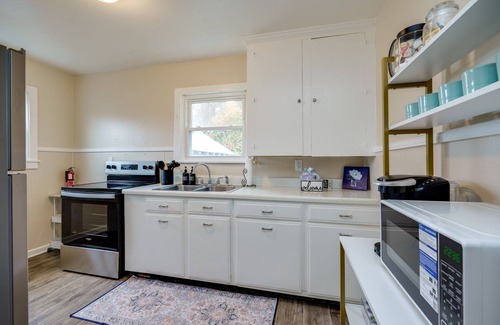 Fairborn Casa | Convenient Cozy Boho Cottage