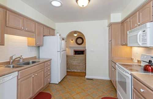 Sylvan Heights Casa | Casa tranquila y acogedora; a pie de Main St Hendersonville, Greenway Trail, restaurantes
