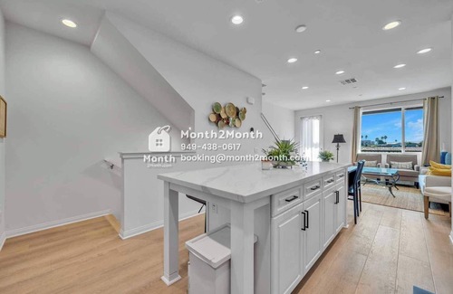 Northwest Anaheim Casa | Convenient living on Victor Avenue #42270