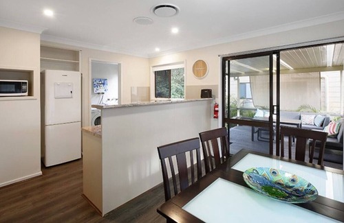 Gorokan Villa | Convenient location; close to Tuggerah Lake.