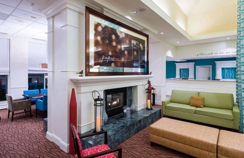 Hopelawn Hotel | Convenient Location w/ Free Parking & Fitness Center, Minutes to Roosevelt Park