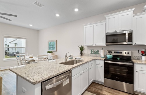Pine Forest Casa | Convenient Location with Community Pool