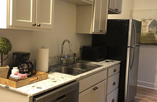 Mid City South Casa | Convenient quiet LSU Location near City Park, coffee shops, restaurants and bars
