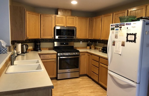 Southwest Bend Casa | Conveniente suroeste Bend, 5BR / 3BA Home zona de Old Mill District