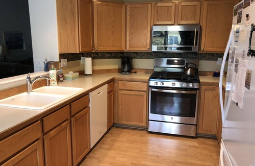 Southwest Bend Casa | Conveniente suroeste Bend, 5BR / 3BA Home zona de Old Mill District
