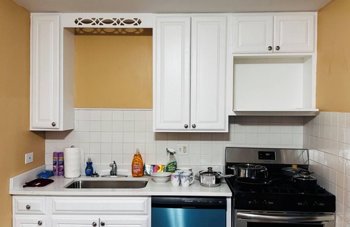 Norma Casa | Convenient Stay near Chicago O’hare Airport King Beds