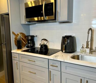 Elizabeth Casa | Convenient Stay Near Newark Airport