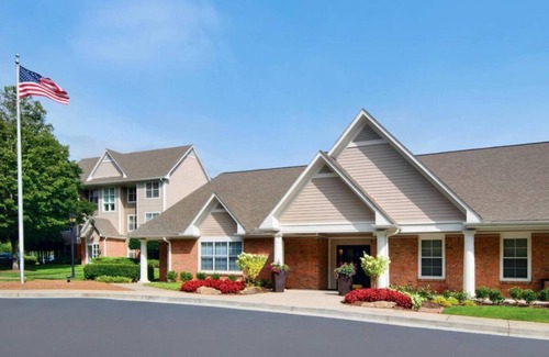 Homewood Hotel | Convenient Stay, Superb Location! 2 Posh Units close to Birmingham Zoo
