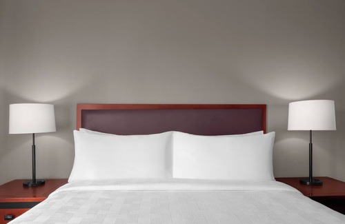 Downtown Hotel | Convenient Studio w/ Fully Equipped Kitchen off San Tomas Expy - Parking