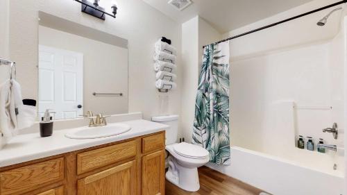 Brighton Apartamento | Convenient two bedroom near DIA