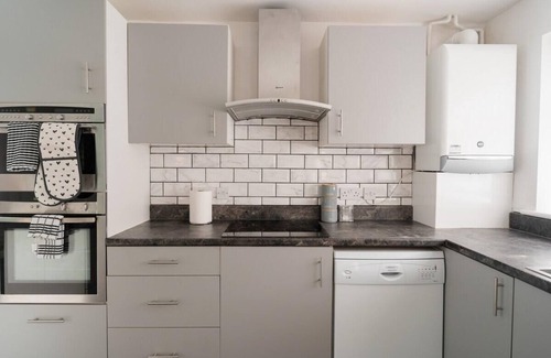 Birkenhead Casa | Convenient Wirral Retreat
