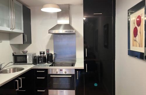 Sutton Cross Apartamento | Conveniently Located, 2 Bedroom Modern Apartment