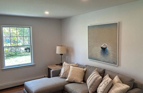 Falmouth Foreside Casa | Conveniently Located 3-Bedroom House by Route 1