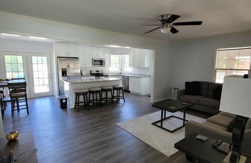 New Bern Casa | Conveniently Located 3 Bedroom 2 Bathroom House