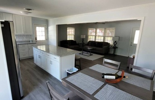 New Bern Casa | Conveniently Located 3 Bedroom 2 Bathroom House