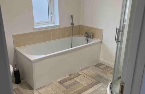 Londonderry Apartamento | Conveniently located, close to city and quiet area