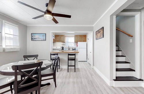 Rosedale Casa | Conveniently Located House with Exclusive Parking, Minutes to Downtown Baltimore