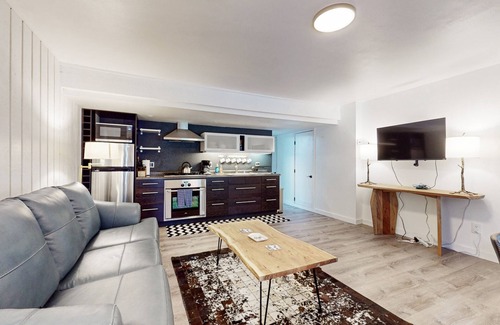 Mountain Valley Apartamento | Conveniently located home with W/D & WiFi - nearby ski area
