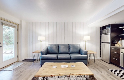 Mountain Valley Apartamento | Conveniently located home with W/D & WiFi - nearby ski area