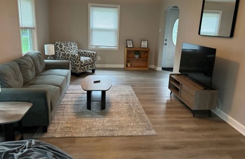 Webster Casa | Conveniently Located - Right off 104 Expressway