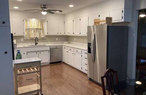 Alcoa Casa | Conveniently located to Knoxville Airport, Great Smoky Mountains, Univ. TN