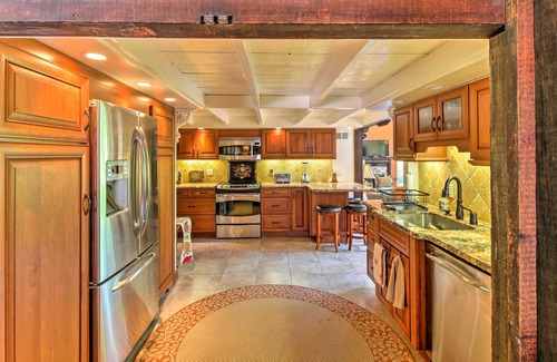 Graton Cabaña | Converted Barn in Sebastopol w/ Private Patio!