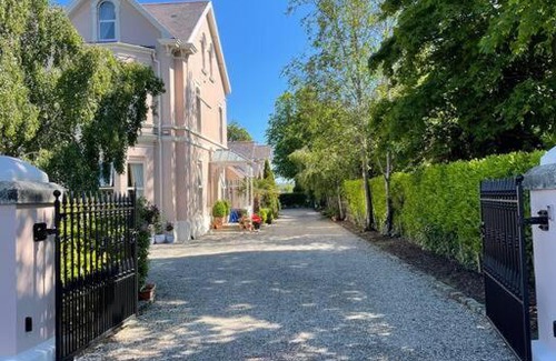 Coleraine Apartamento | Converted Victorian Coach House on the North Coast