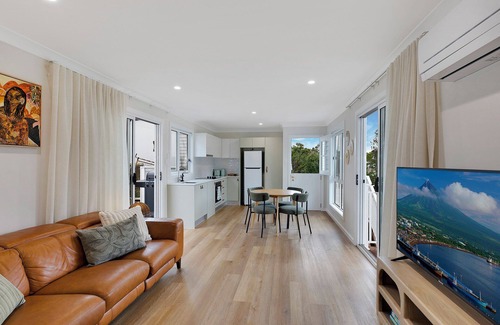 Terrigal Casa | Cooee Cottage. Where coastal charm meets joyful living at Terrigal Beach.