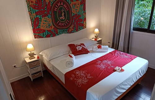 Otumai Casa | Cook's Bay Lodges - Fare Nui - Incredible view