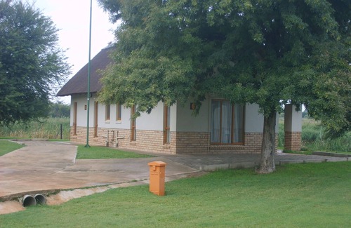 Mahikeng Cama Y Desayuno | Cookes Lake Resort